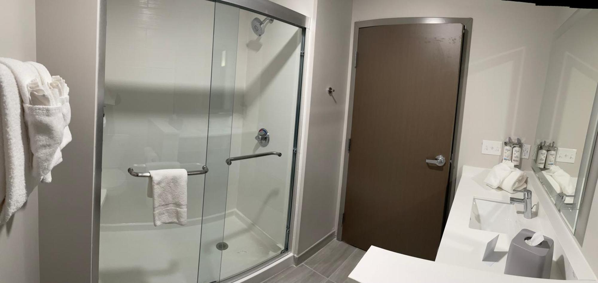Holiday Inn Express & Suites Muskegon - Grand Haven By Ihg Exterior foto