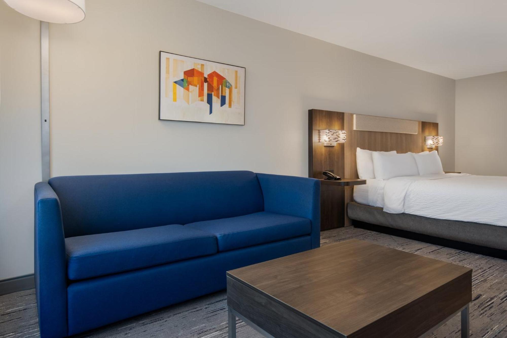 Holiday Inn Express & Suites Muskegon - Grand Haven By Ihg Exterior foto