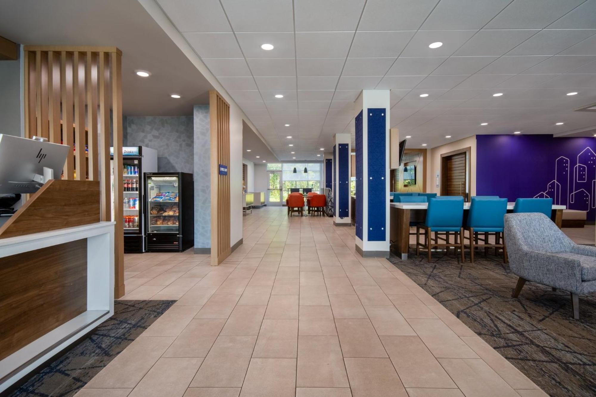 Holiday Inn Express & Suites Muskegon - Grand Haven By Ihg Exterior foto